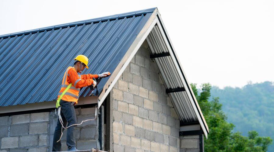 Expert Emergency Roof Repairs services in Williston, FL